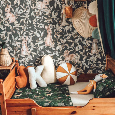 Papier peint  - lapins dans les bois fond sombre