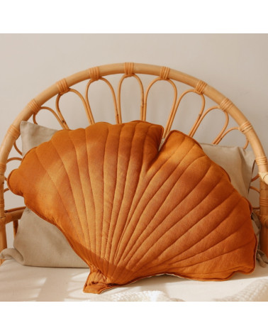 Coussin décoratif feuille de ginkgo en lin caramel