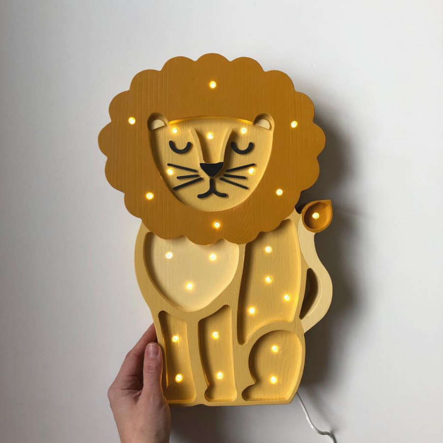 Lampe veilleuse en bois Lion Lampe veilleuse en bois Lion
